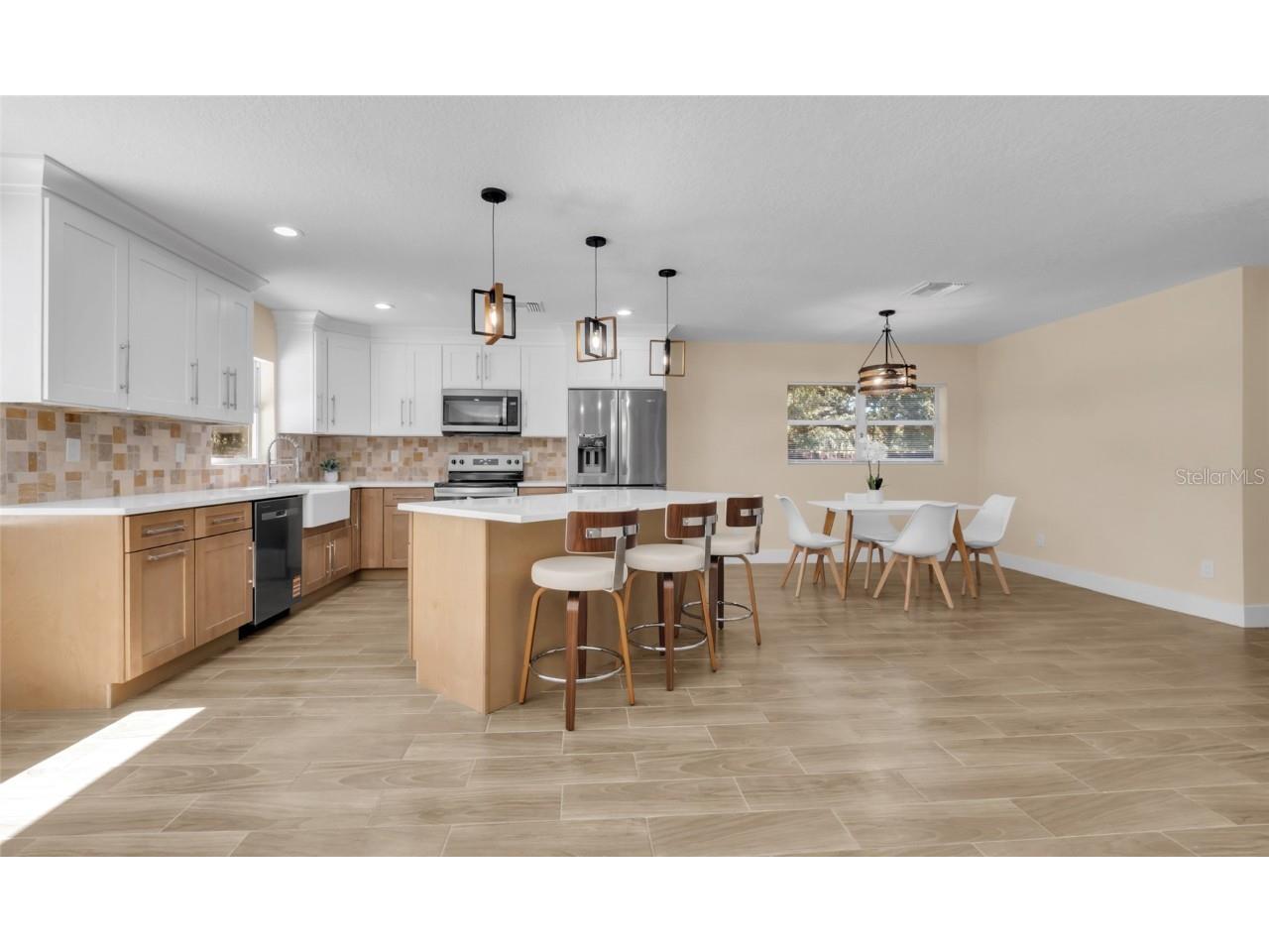 4602 Lithia Pinecrest Road Valrico FL 33596 A4669742 image10