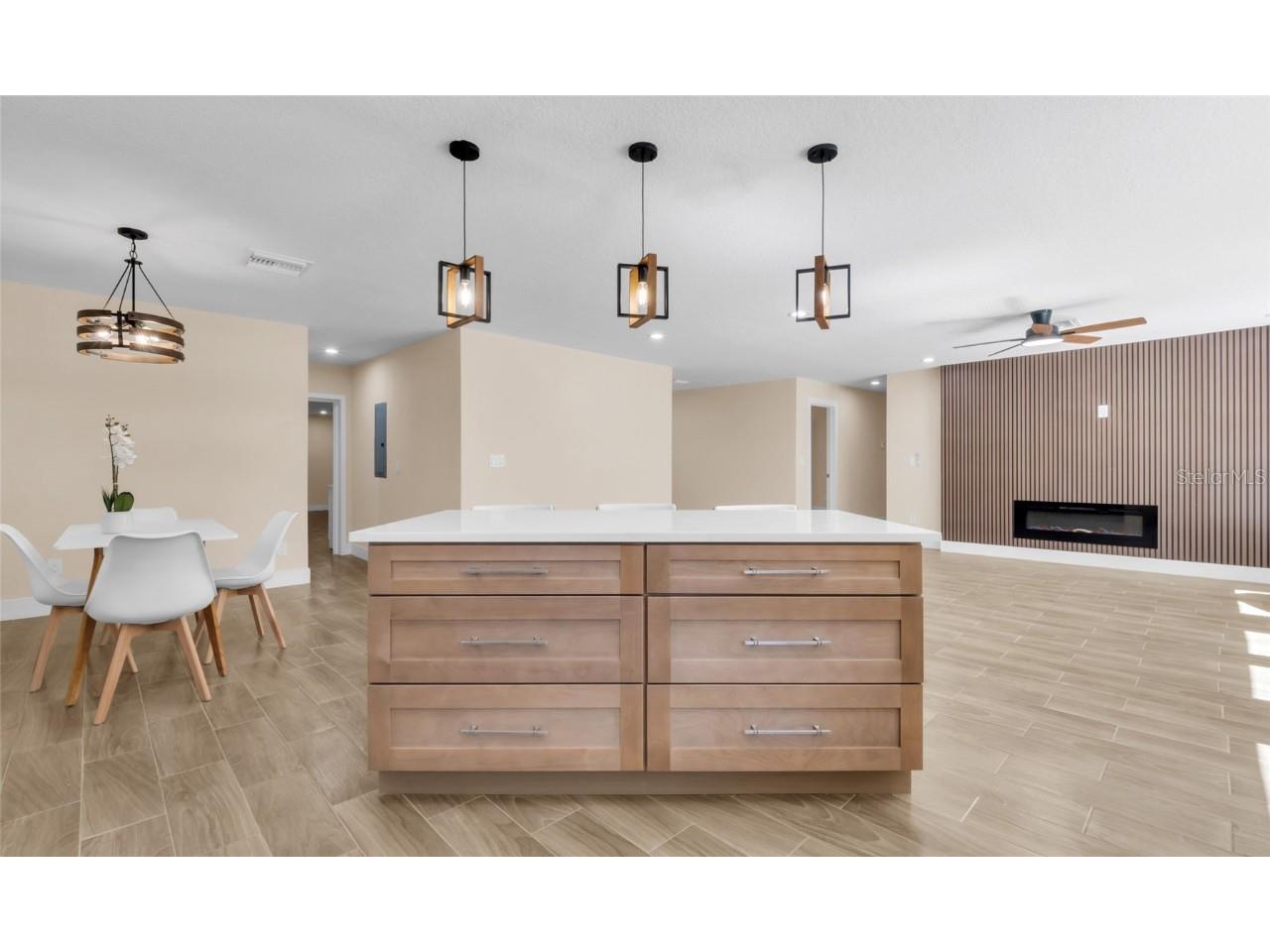 4602 Lithia Pinecrest Road Valrico FL 33596 A4669742 image13