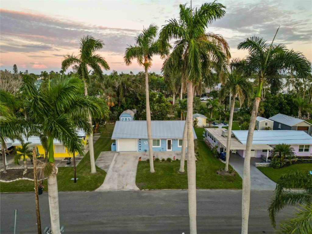 4603 103rd Street W Bradenton FL 34210 A4667151 image1