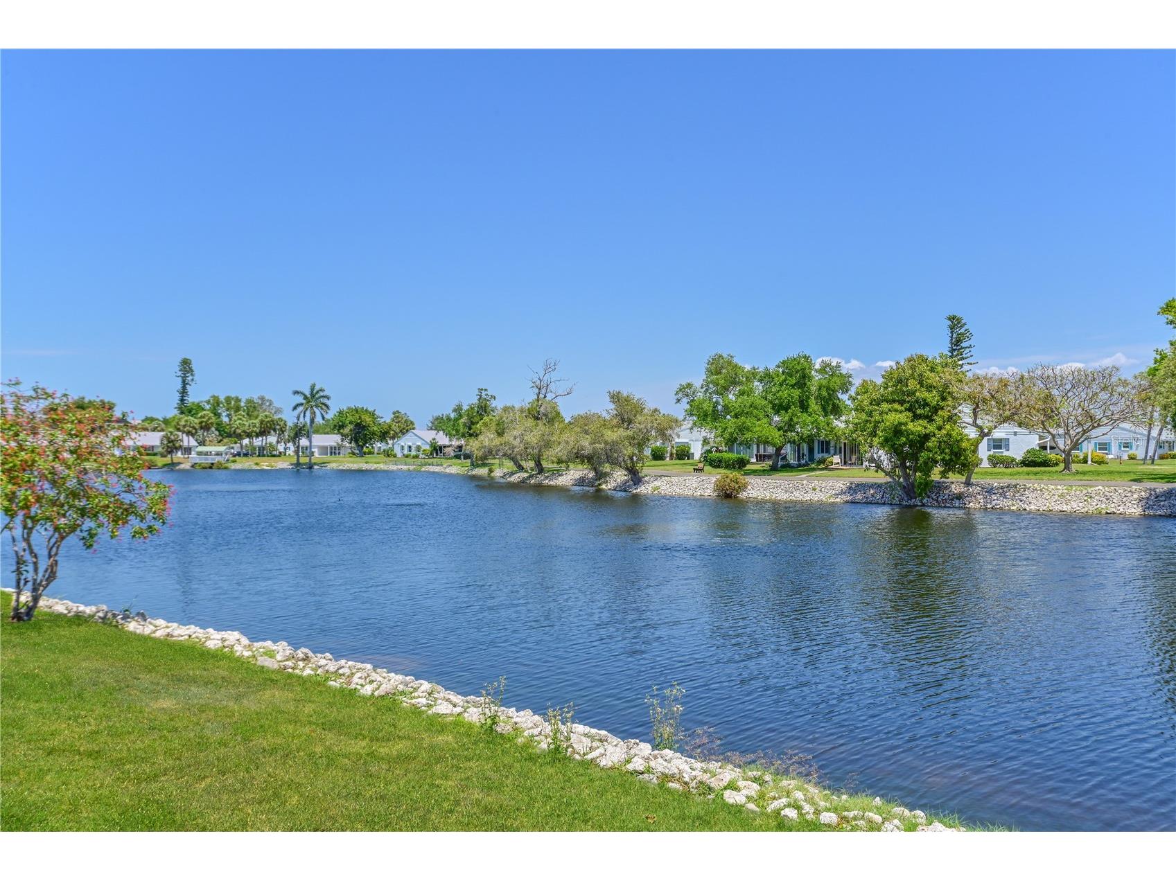 4603 Lexington Circle Bradenton FL 34210 - SARASOTA BAY A4692286 image4