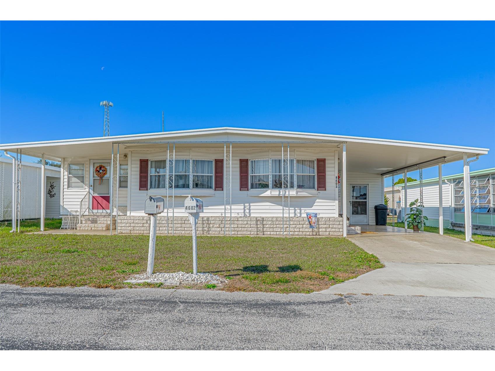 4603 Newcomb Avenue Zephyrhills FL 33541 TB8465090 image1