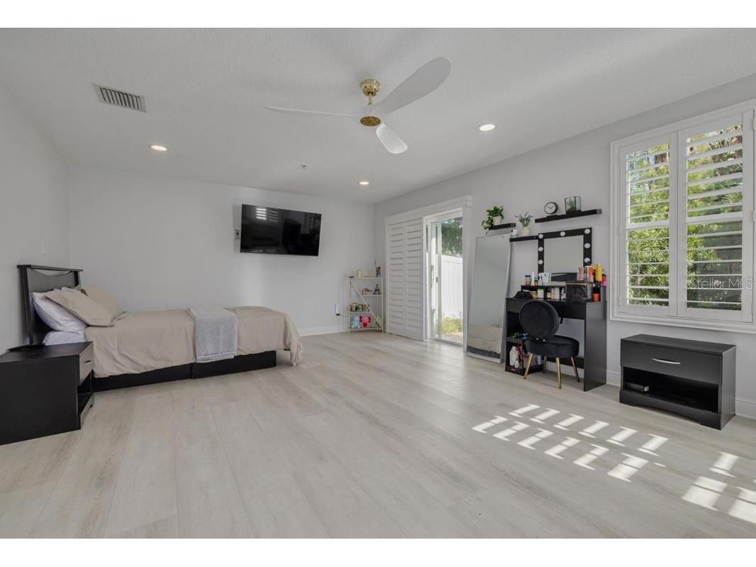 4603 Overlook Drive NE Saint Petersburg FL 33703 TB8438957 image14