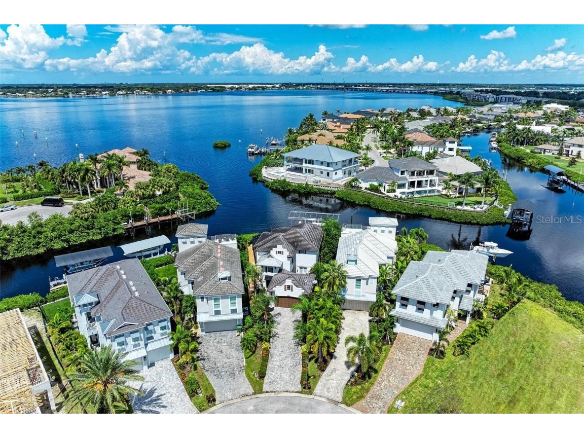 4605 5th Avenue NE Bradenton FL 34208 - MANATEE RIVER A4624708 image1