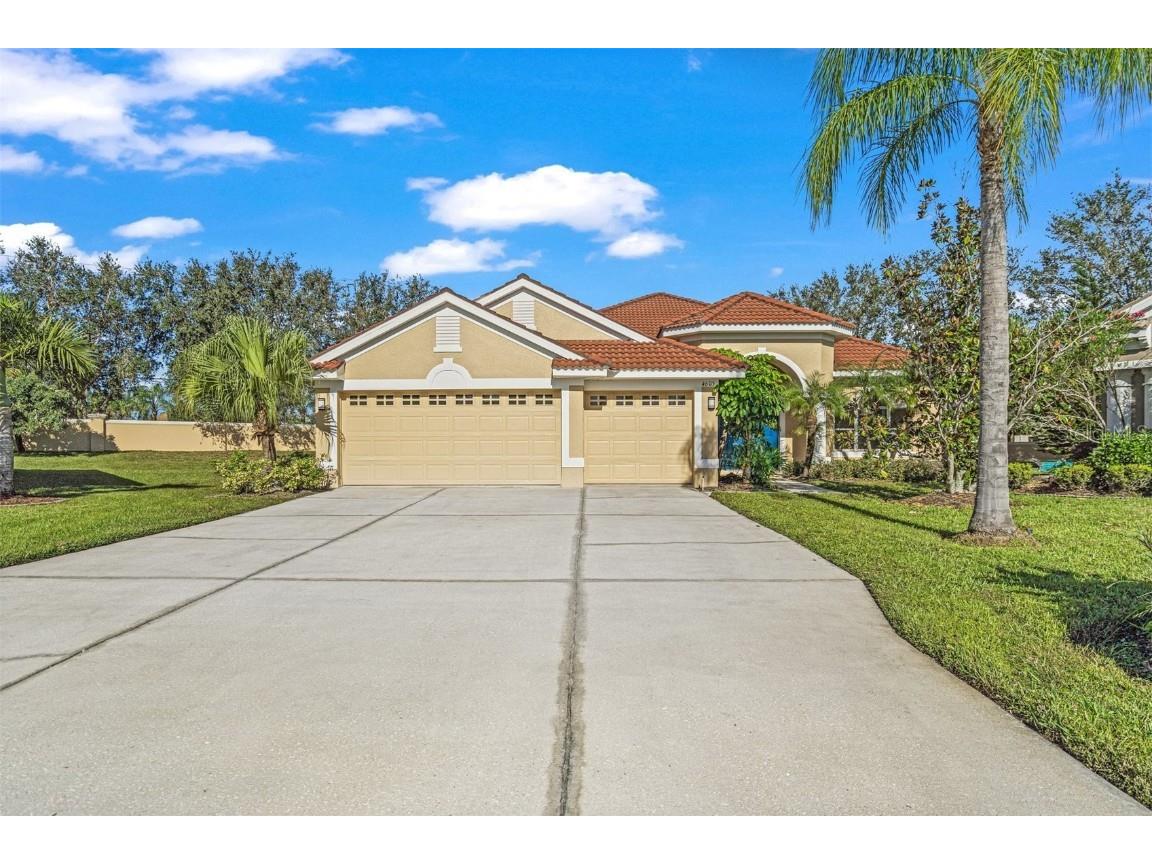 4605 61st Drive E Bradenton FL 34203 A4551172 image1