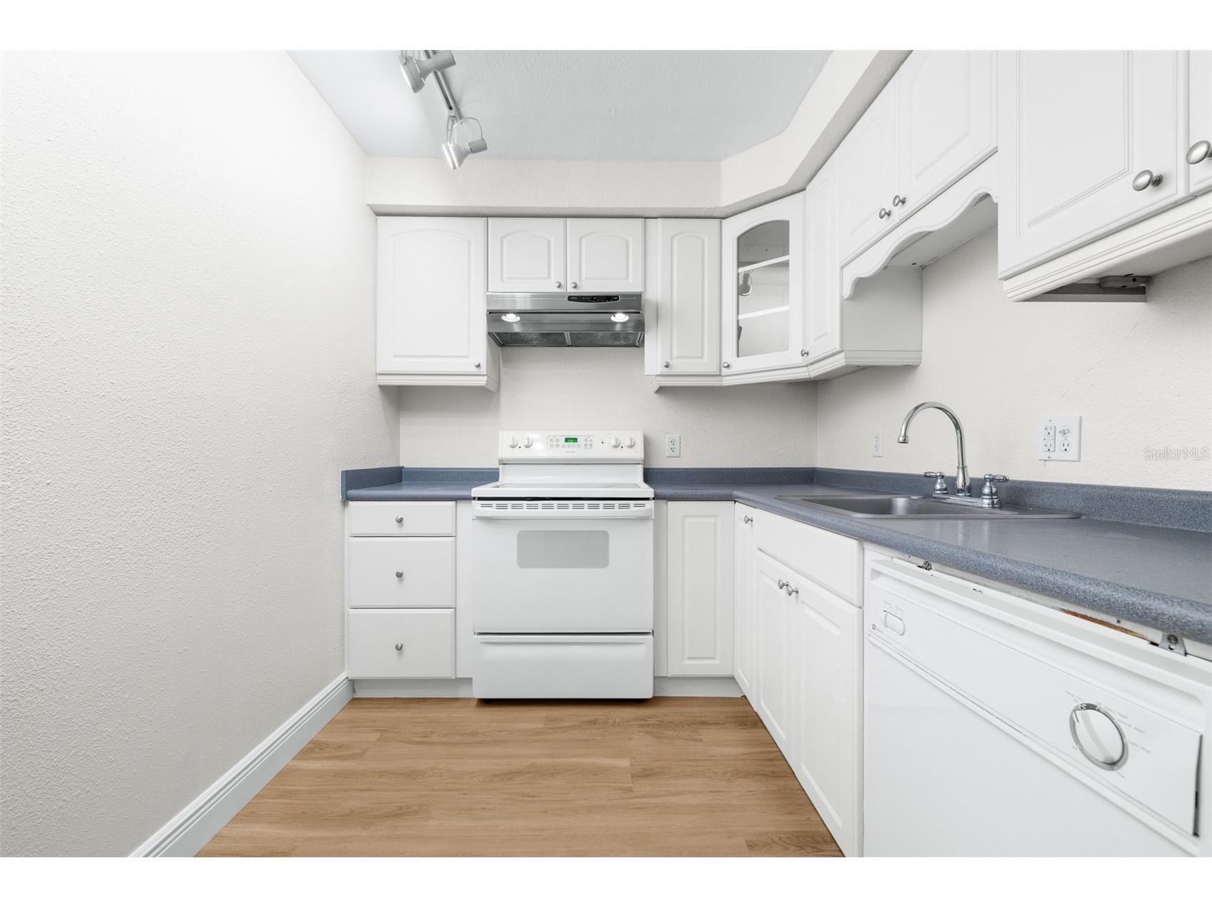 4606 W Gray Street #107 Tampa FL 33609 TB8493735 image8