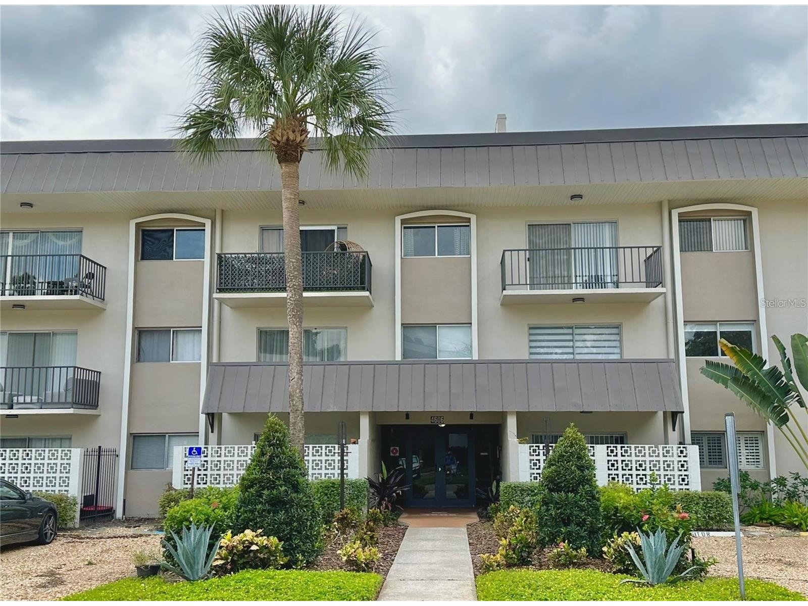 4606 W Gray Street #204 Tampa FL 33609 TB8457029 image1