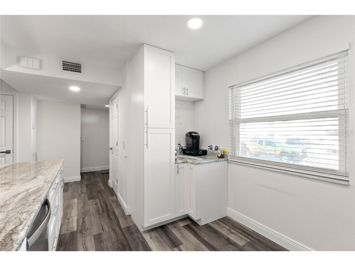 4606 W North B Street Tampa FL 33609 W7879165 image6