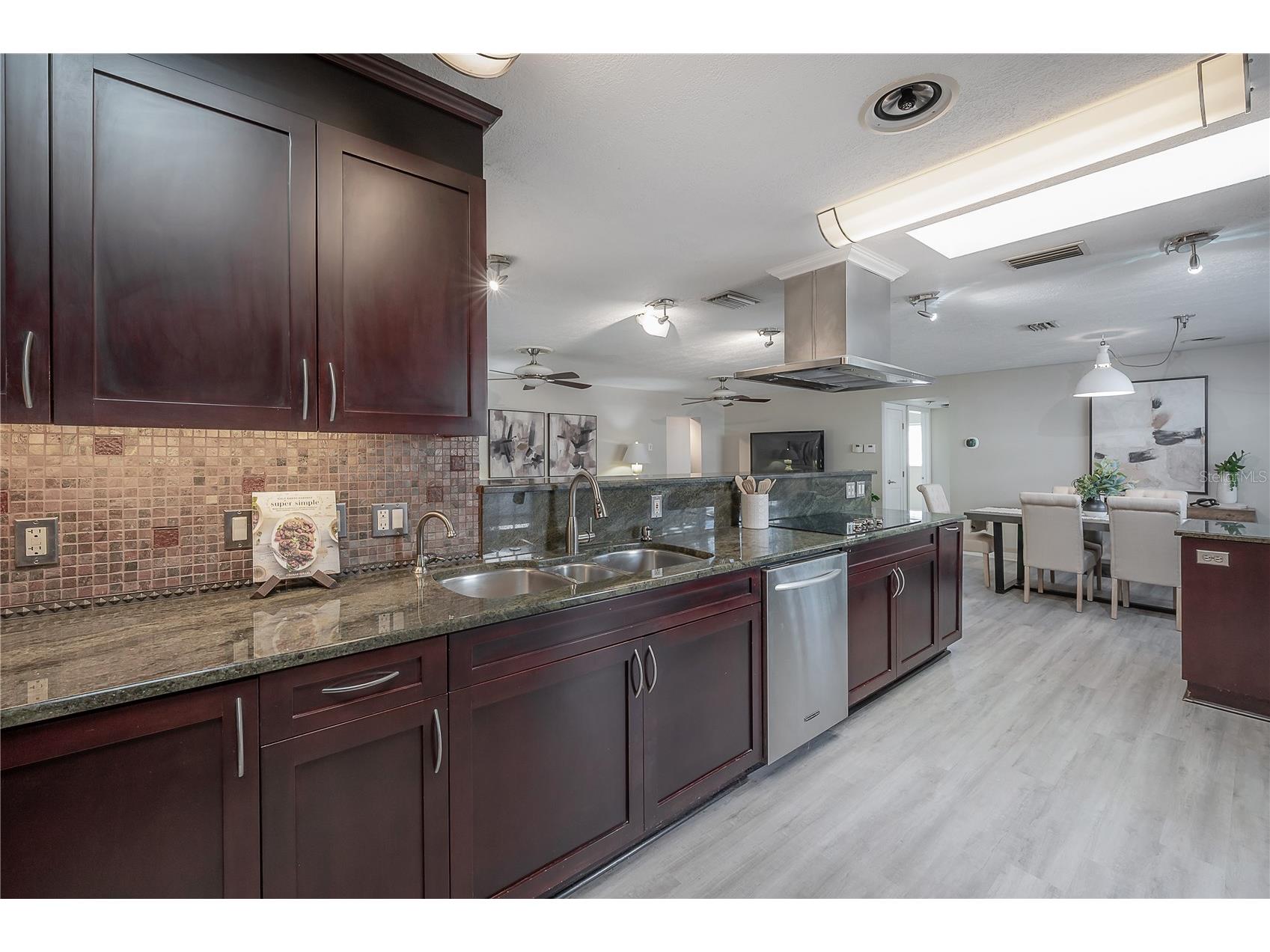 4606 W Oakellar Avenue Tampa FL 33611 TB8442659 image10