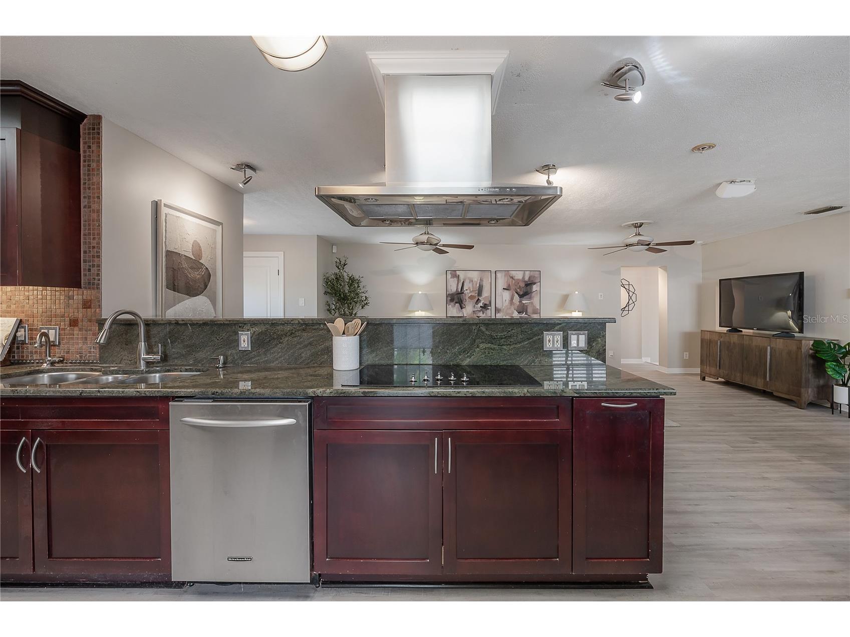 4606 W Oakellar Avenue Tampa FL 33611 TB8442659 image9