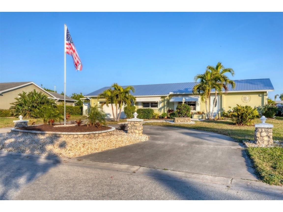 4607 Mangrove Point Road Bradenton FL 34210 A4639052 image1