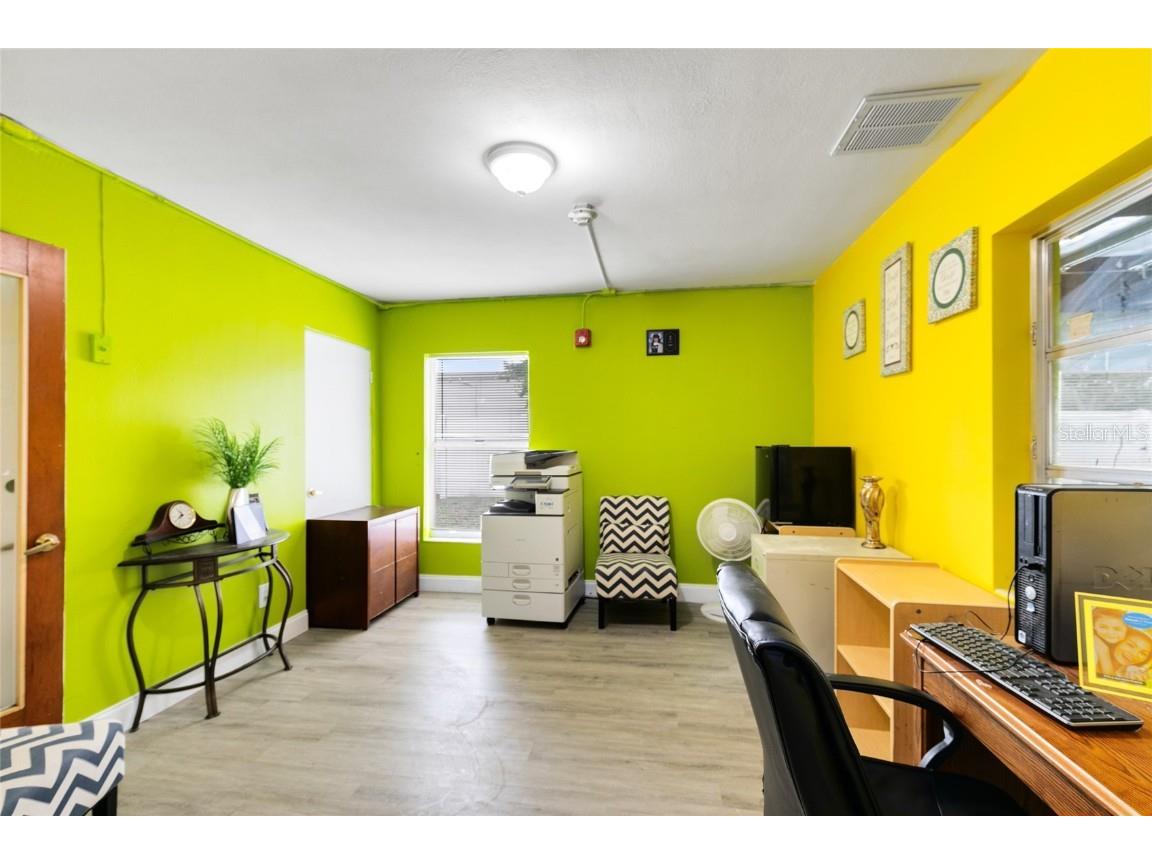 4607 N Pine Hills Road Orlando FL 32808 O6360338 image14