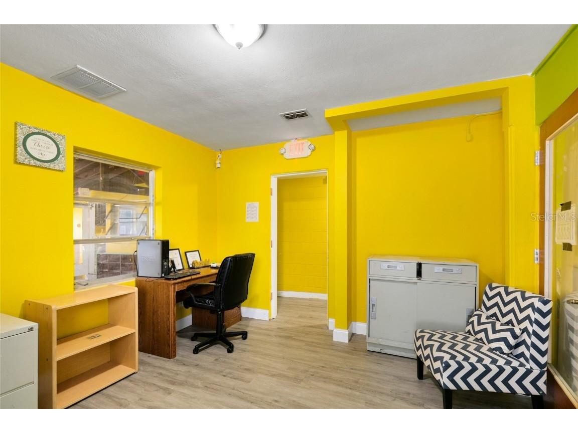 4607 N Pine Hills Road Orlando FL 32808 O6360338 image15