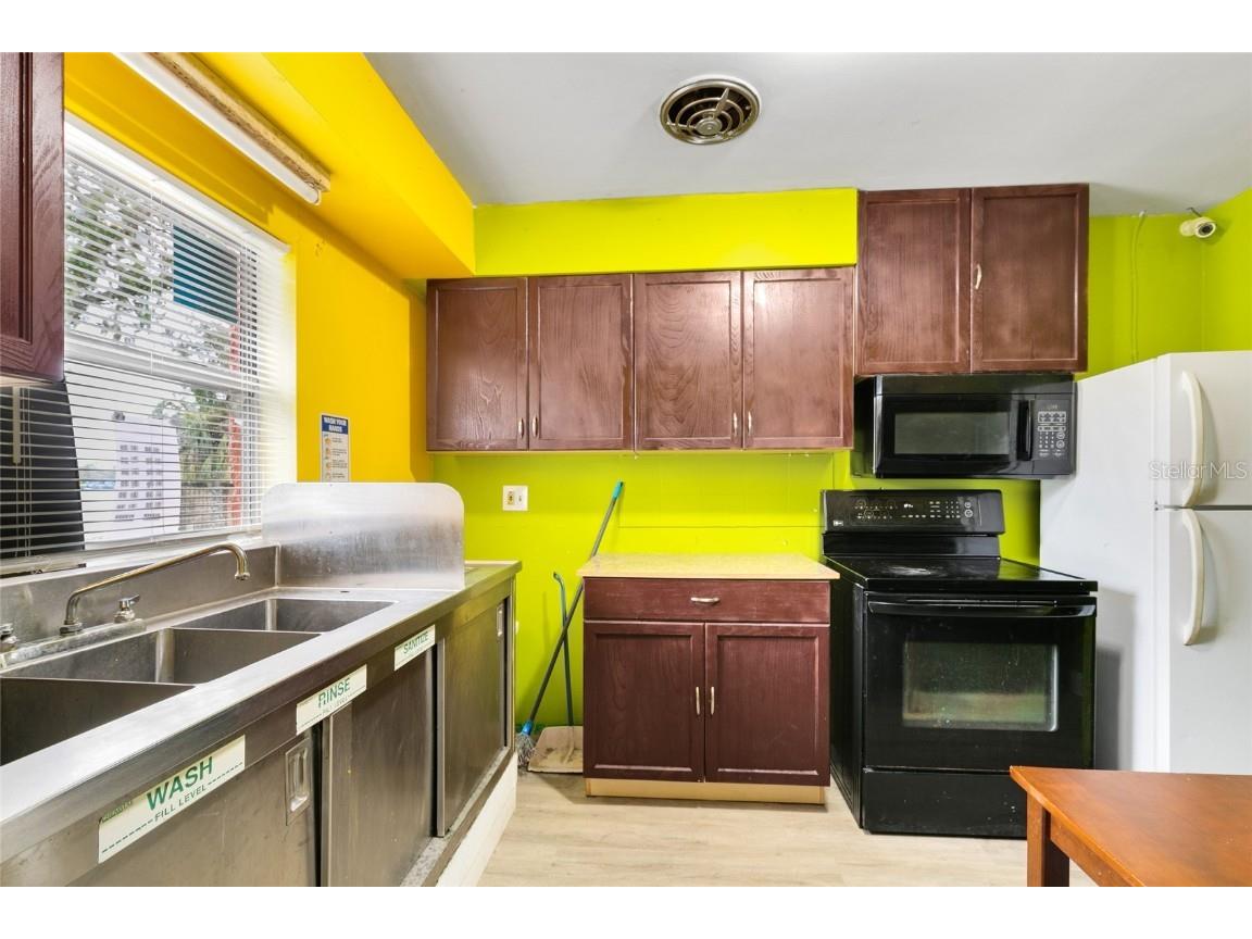 4607 N Pine Hills Road Orlando FL 32808 O6360338 image18