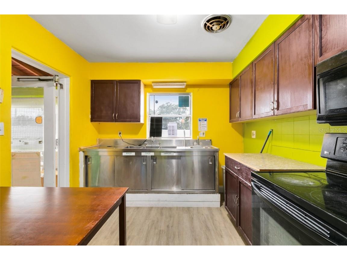 4607 N Pine Hills Road Orlando FL 32808 O6360338 image19