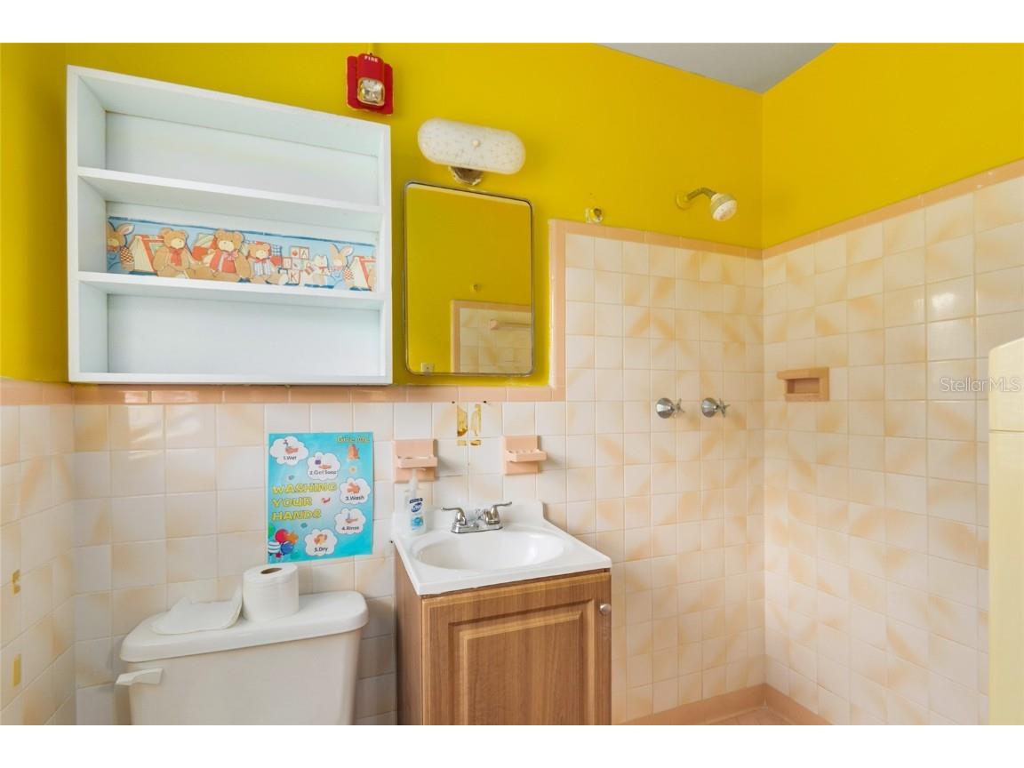 4607 N Pine Hills Road Orlando FL 32808 O6360338 image8