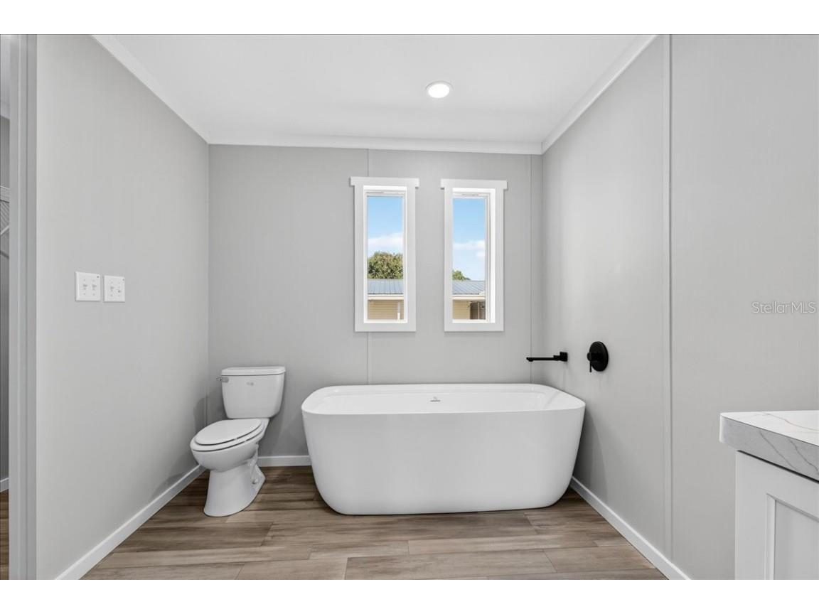 4607 Oak Street Fruitland Park FL 34731 P4936462 image21