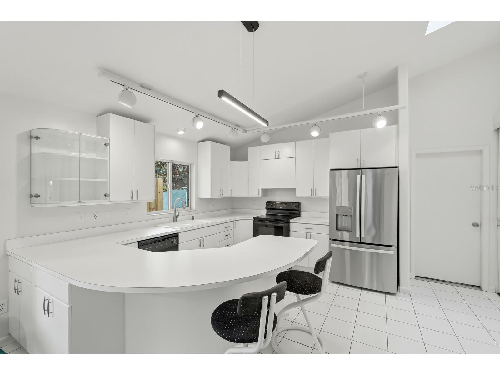 4607 Saxon Drive New Smyrna Beach FL 32169 V4947402 image2