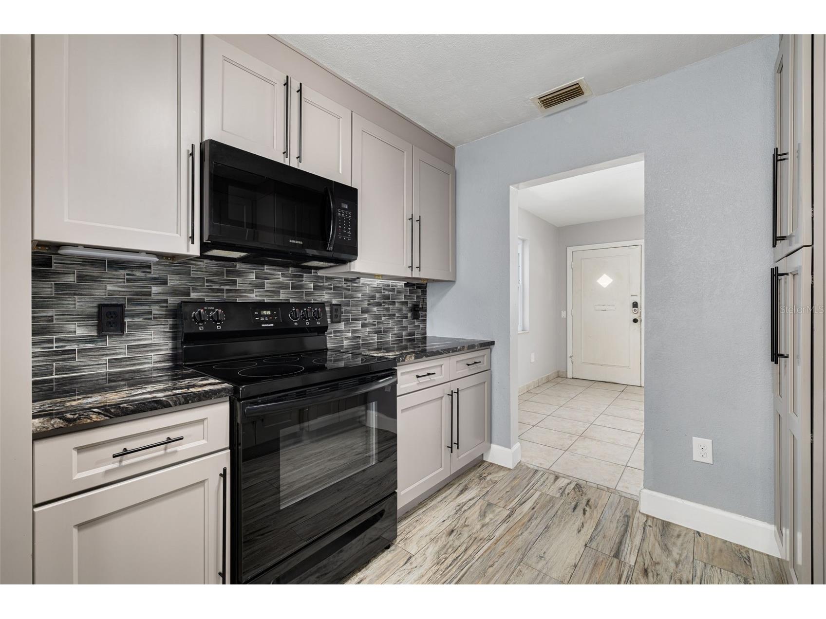 4608 30th Avenue N Saint Petersburg FL 33713 TB8484415 image27
