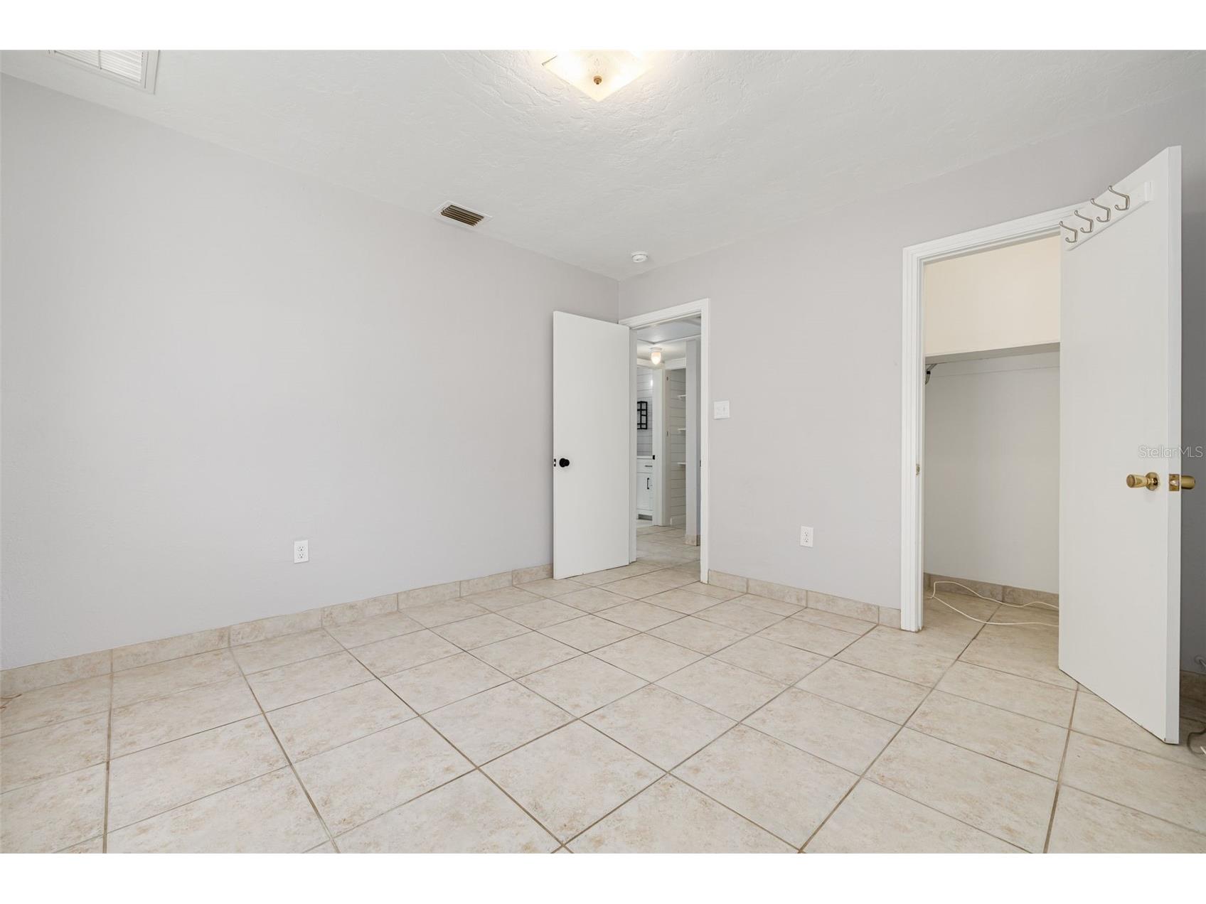 4608 30th Avenue N Saint Petersburg FL 33713 TB8484415 image38