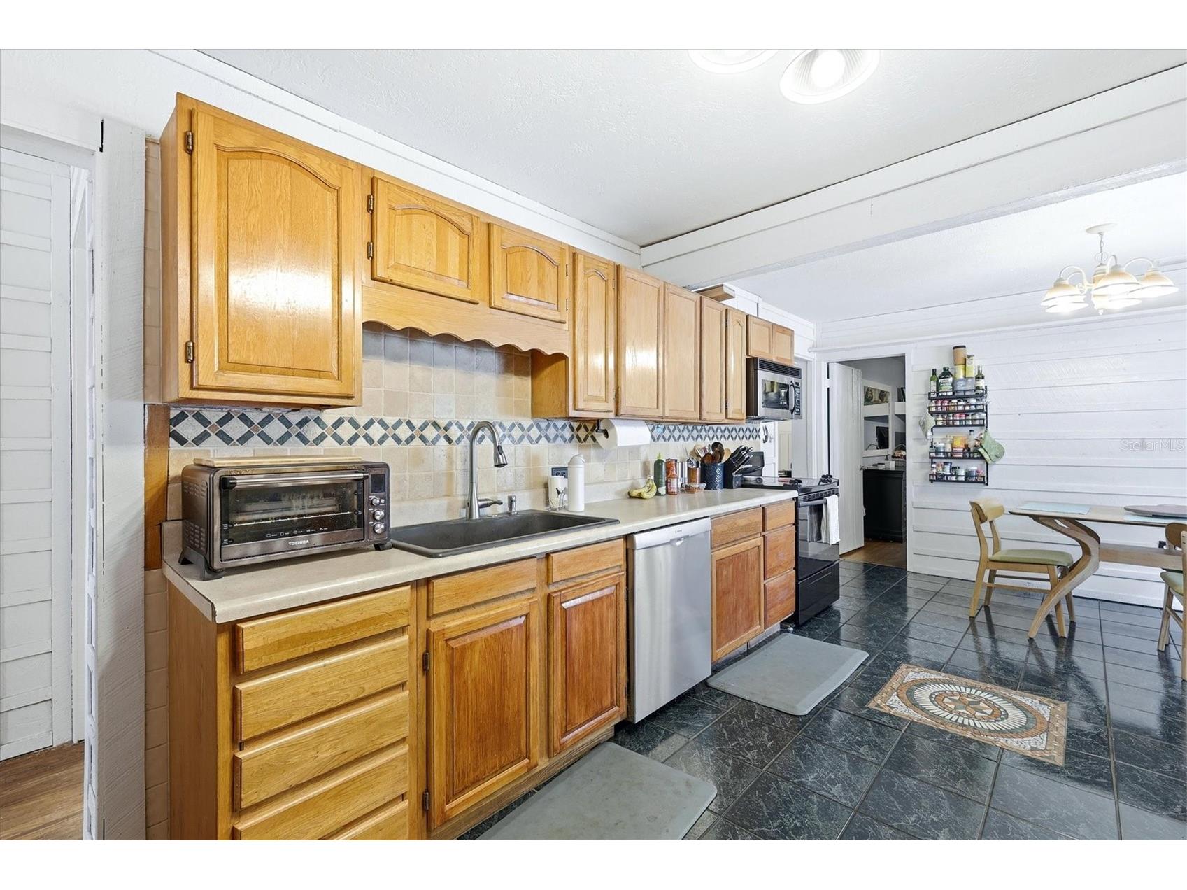 4608 46th Street N Saint Petersburg FL 33714 TB8504941 image9