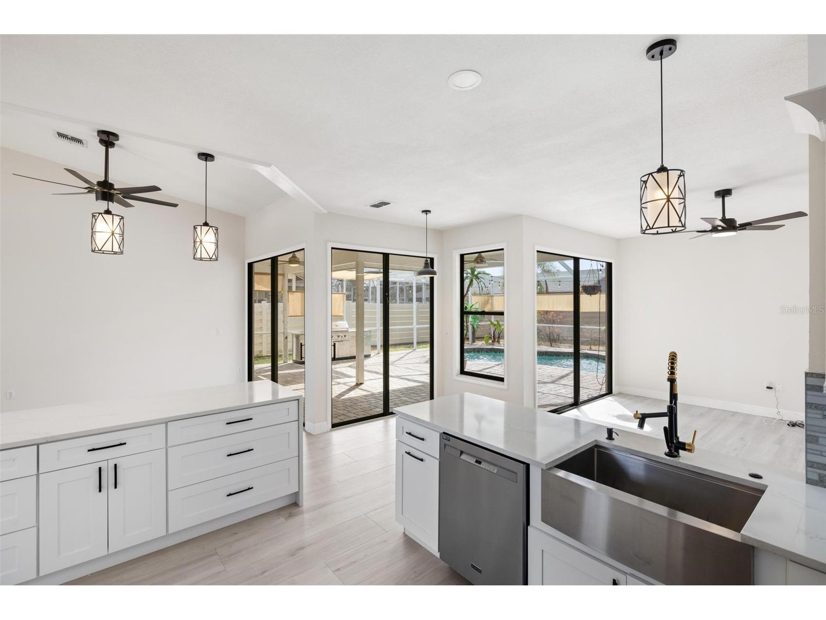 4608 Vintage Drive Sarasota FL 34243 A4683712 image14