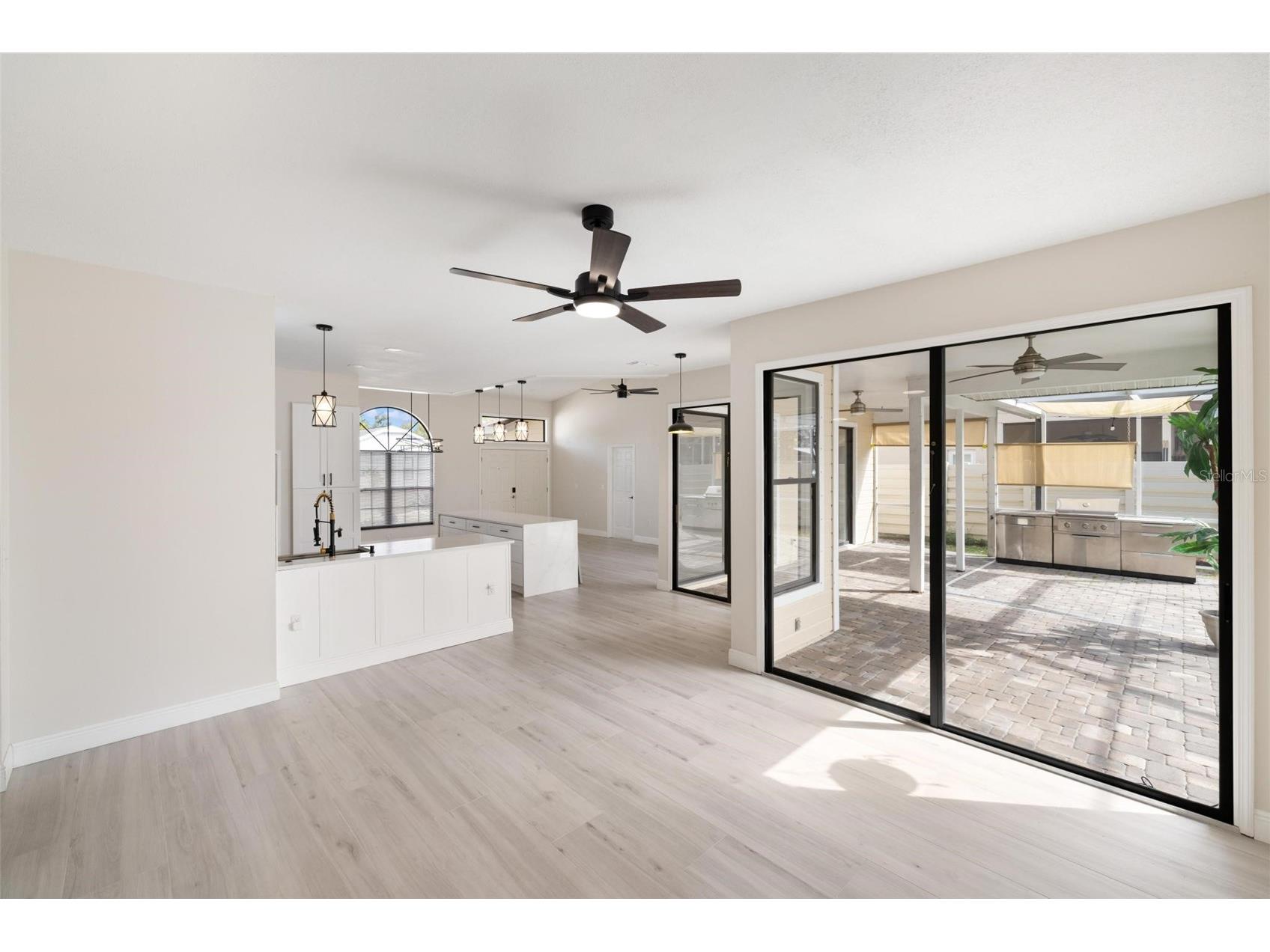 4608 Vintage Drive Sarasota FL 34243 A4683712 image18