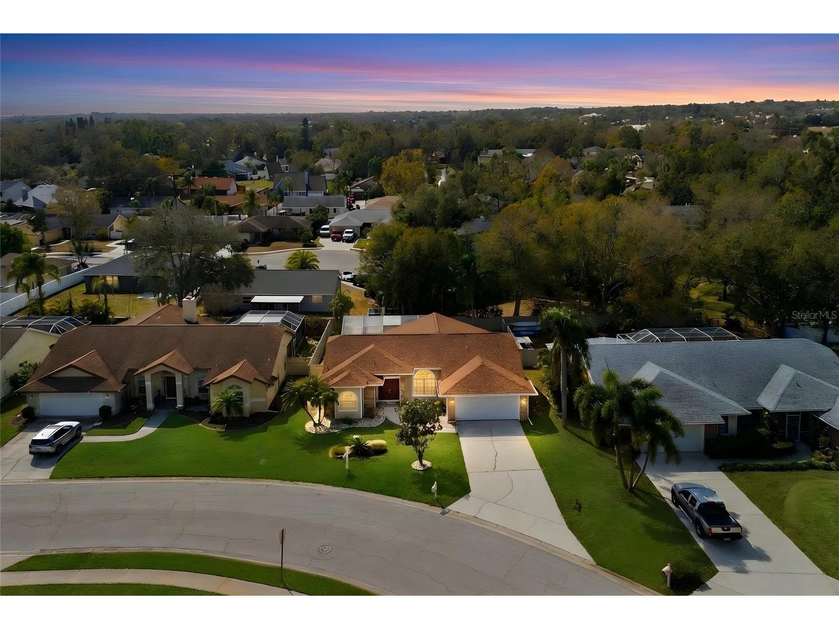 4608 Vintage Drive Sarasota FL 34243 A4683712 image2