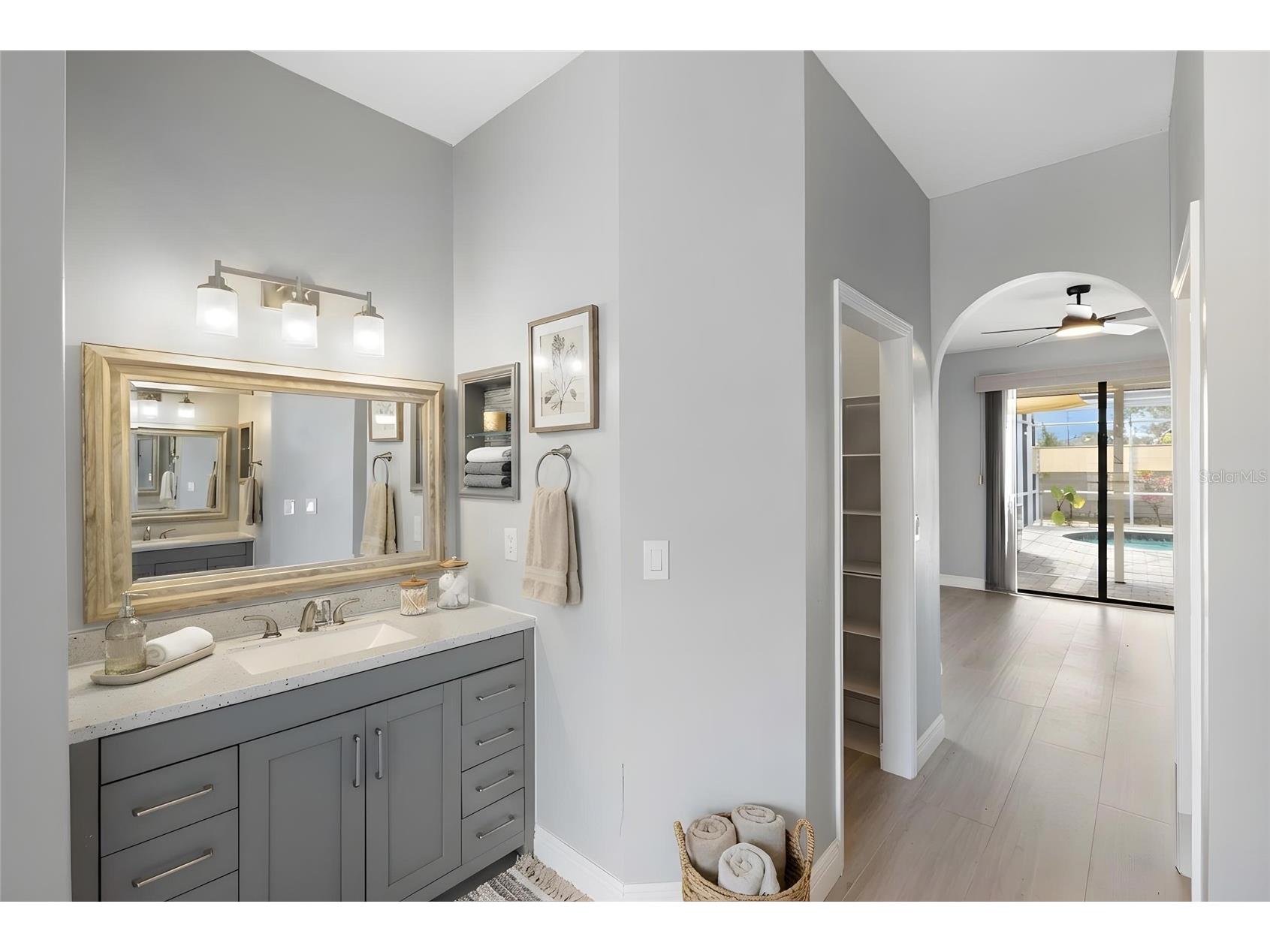 4608 Vintage Drive Sarasota FL 34243 A4683712 image21