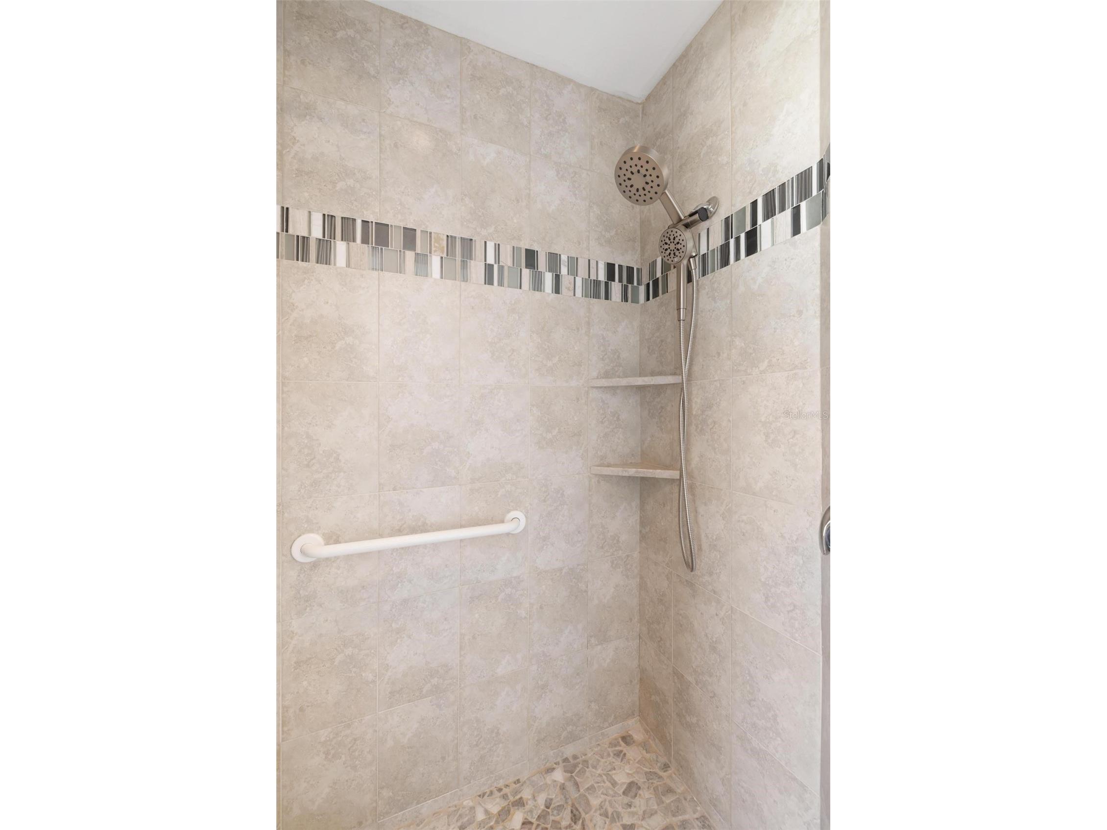 4608 Vintage Drive Sarasota FL 34243 A4683712 image22