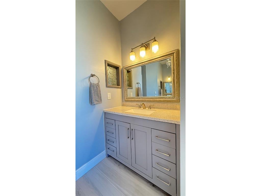 4608 Vintage Drive Sarasota FL 34243 TB8446337 image18