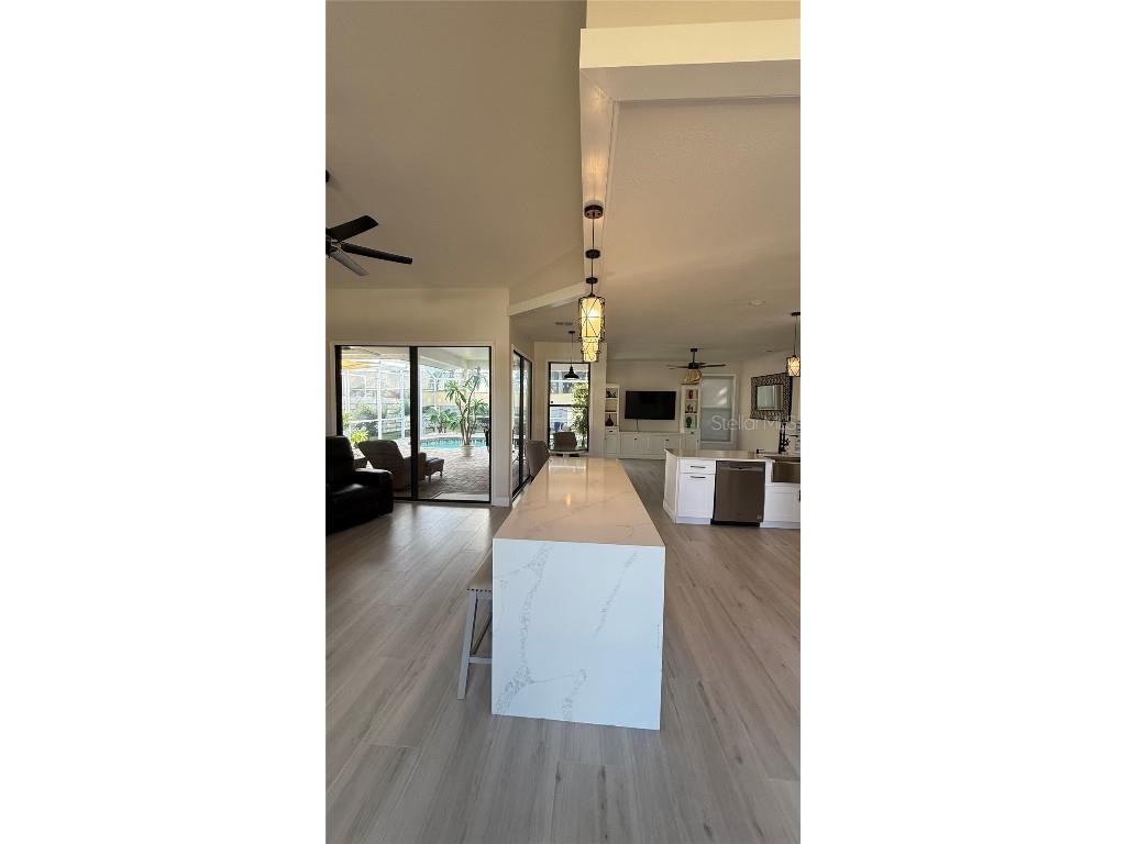 4608 Vintage Drive Sarasota FL 34243 TB8446337 image8