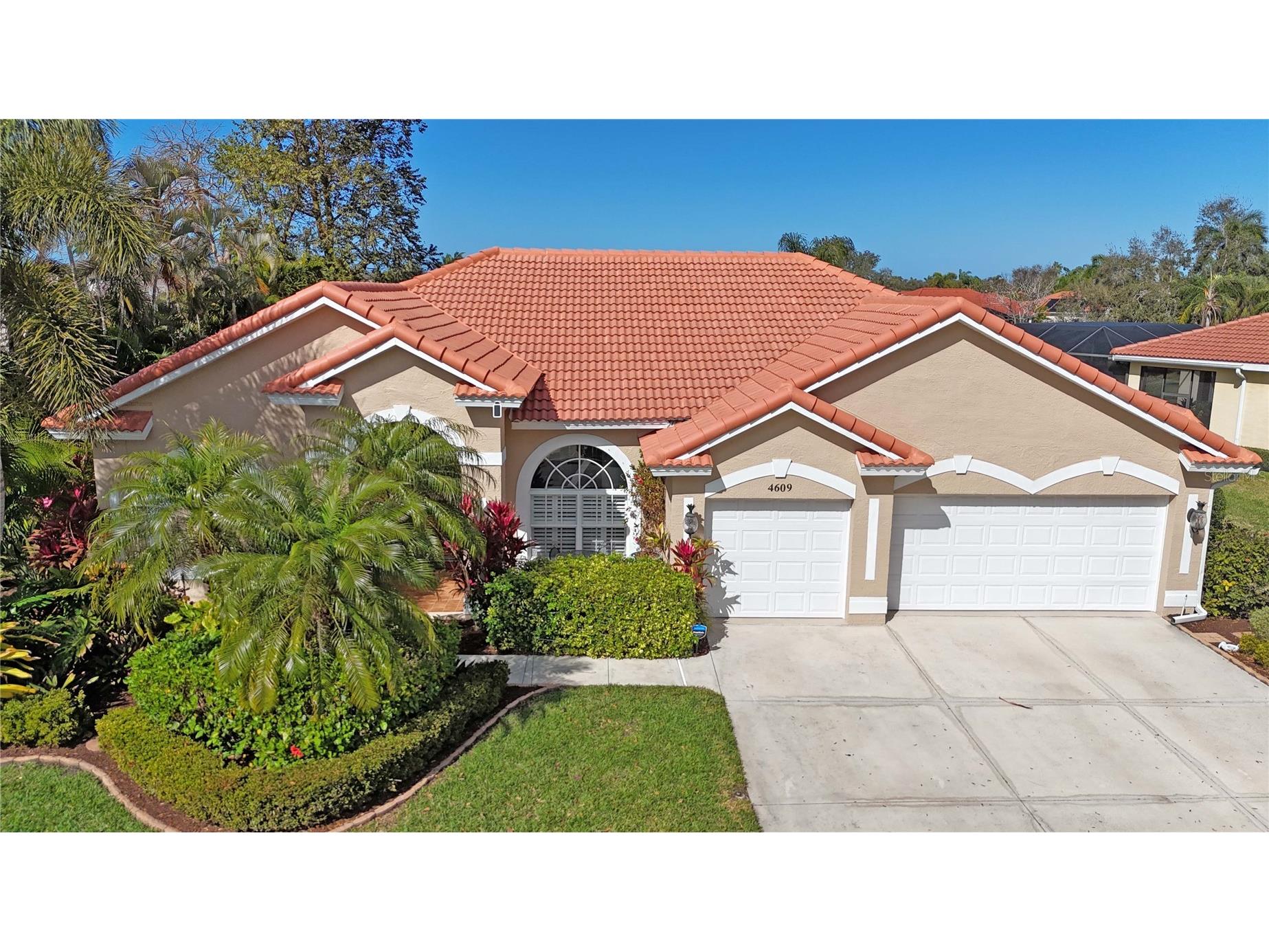4609 Sweetmeadow Circle Sarasota FL 34238 A4681919 image1