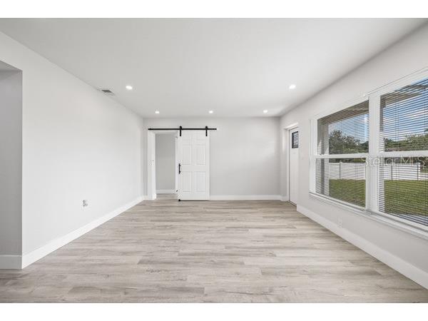 4610 N Lincoln Avenue Tampa FL 33614 TB8433256 image3