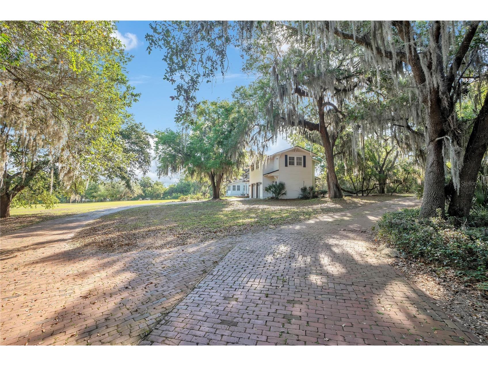 4610 Oak Cove Lane Orlando FL 32806 O6395265 image9