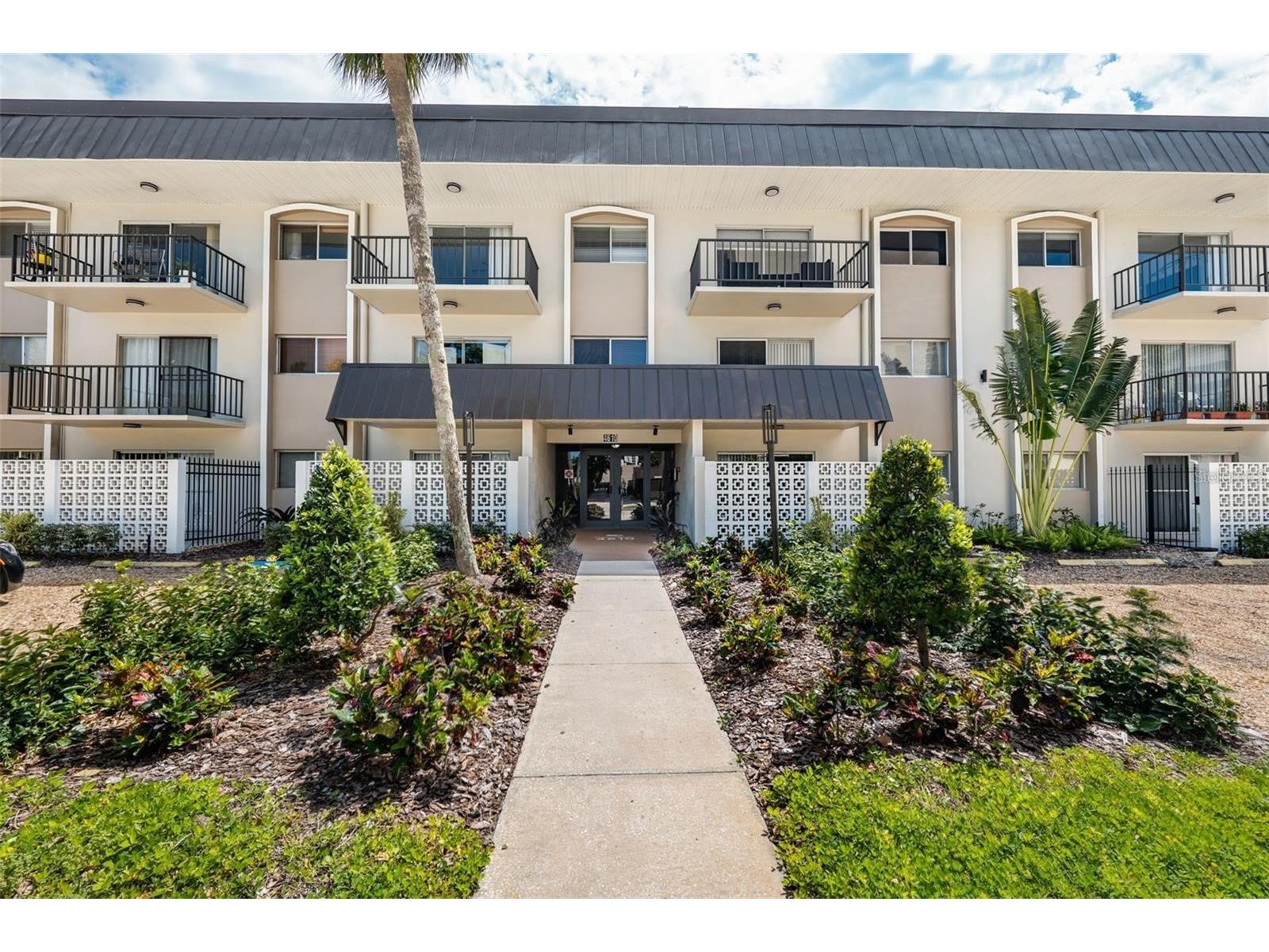 4610 W Gray Street #109 Tampa FL 33609 TB8494318 image1