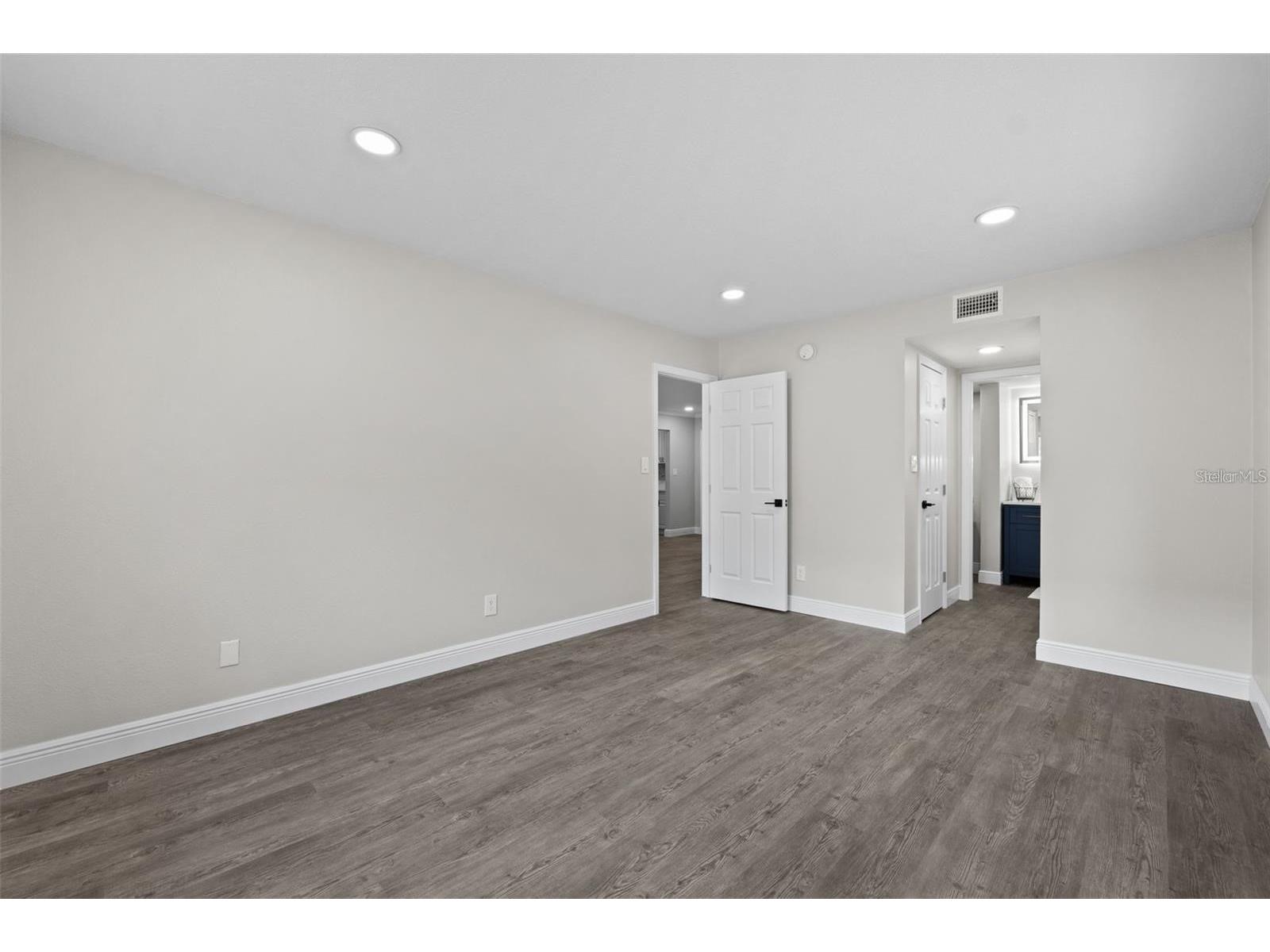 4610 W Gray Street #109 Tampa FL 33609 TB8494318 image14