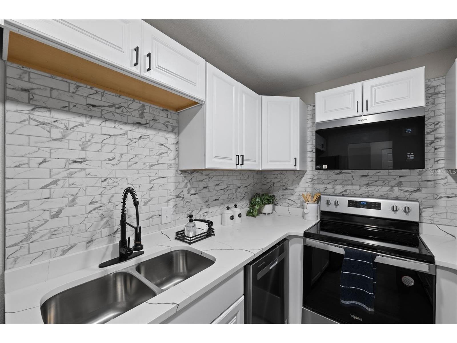 4610 W Gray Street #109 Tampa FL 33609 TB8494318 image3