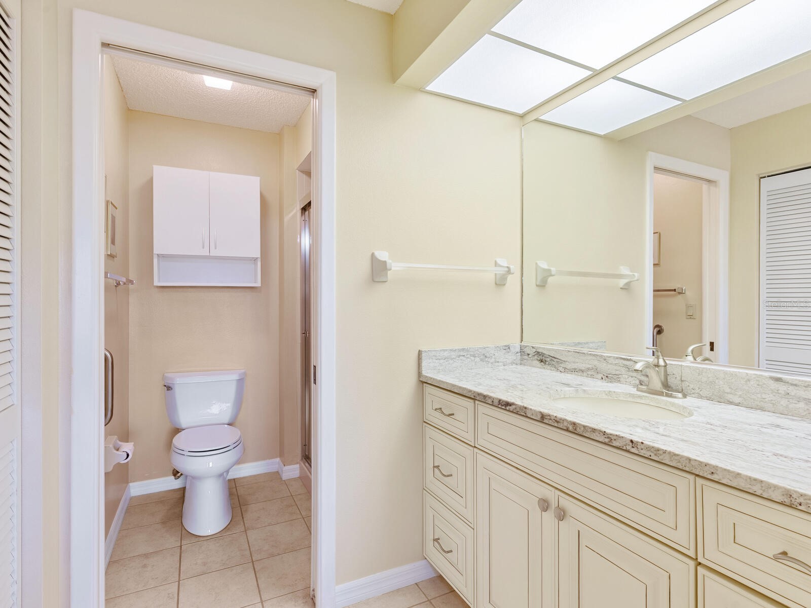 4610 Weybridge #24 Sarasota FL 34235 A4675023 image13