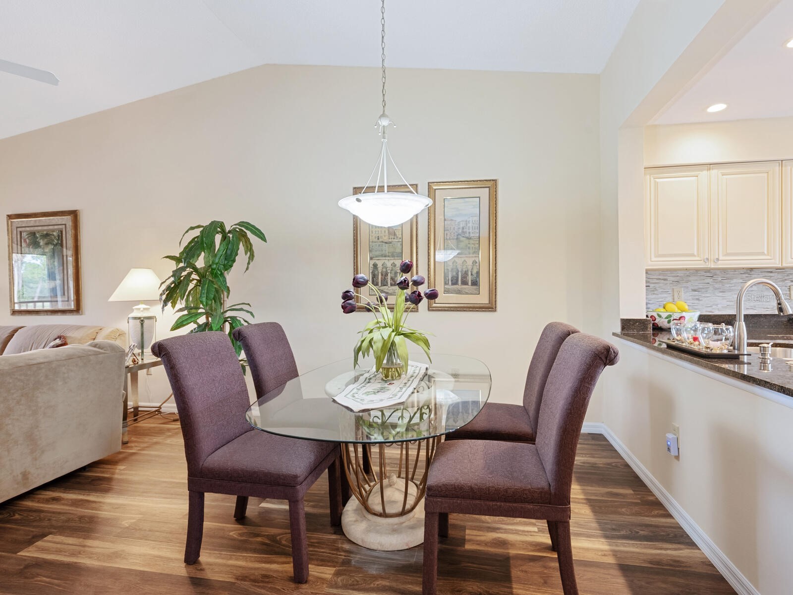 4610 Weybridge #24 Sarasota FL 34235 A4675023 image16