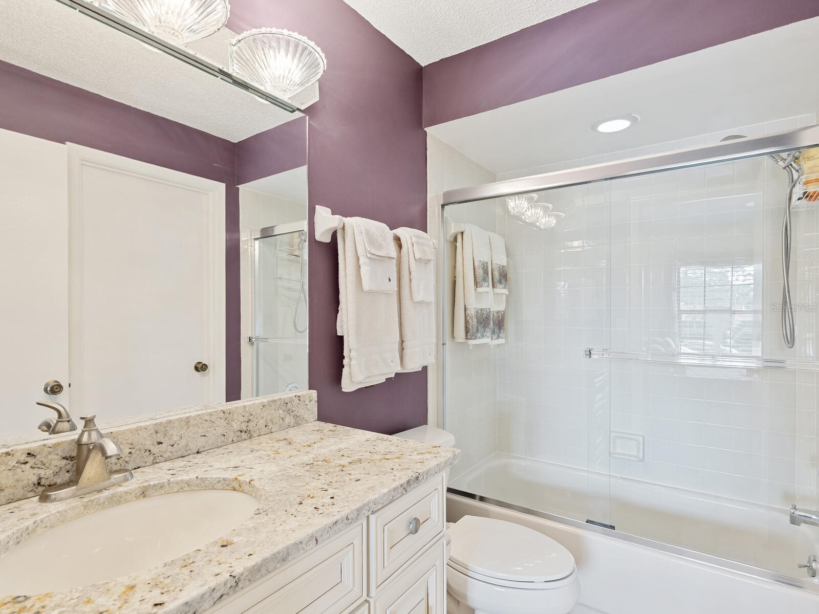 4610 Weybridge #24 Sarasota FL 34235 A4675023 image20