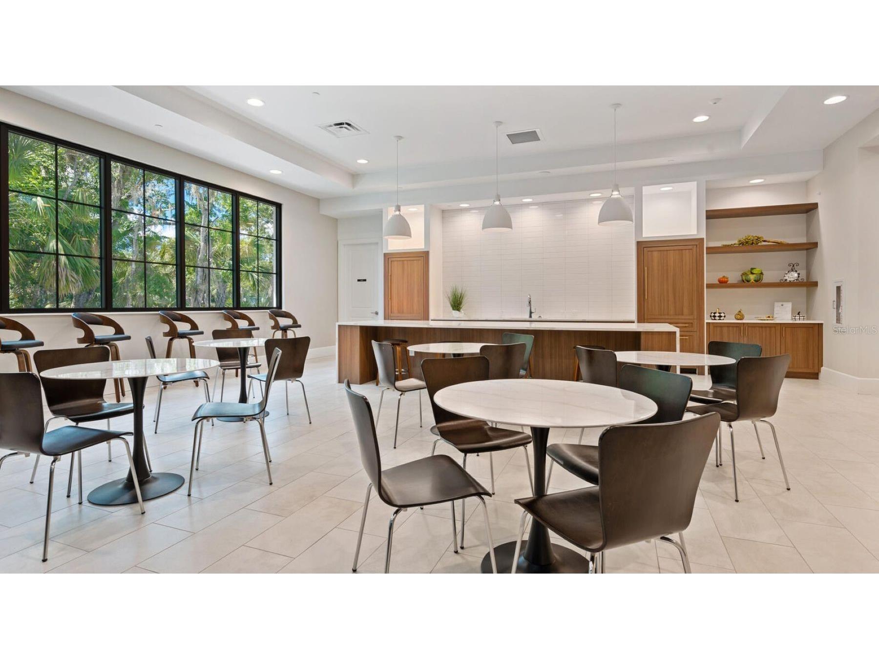 4610 Weybridge #24 Sarasota FL 34235 A4675023 image32