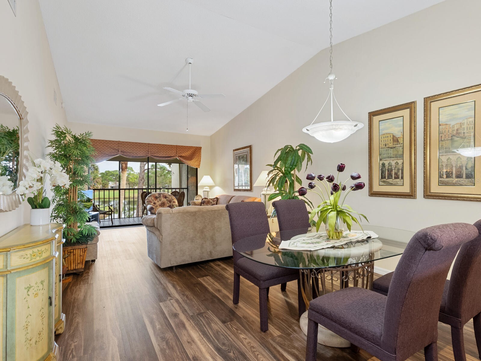 4610 Weybridge #24 Sarasota FL 34235 A4675023 image4