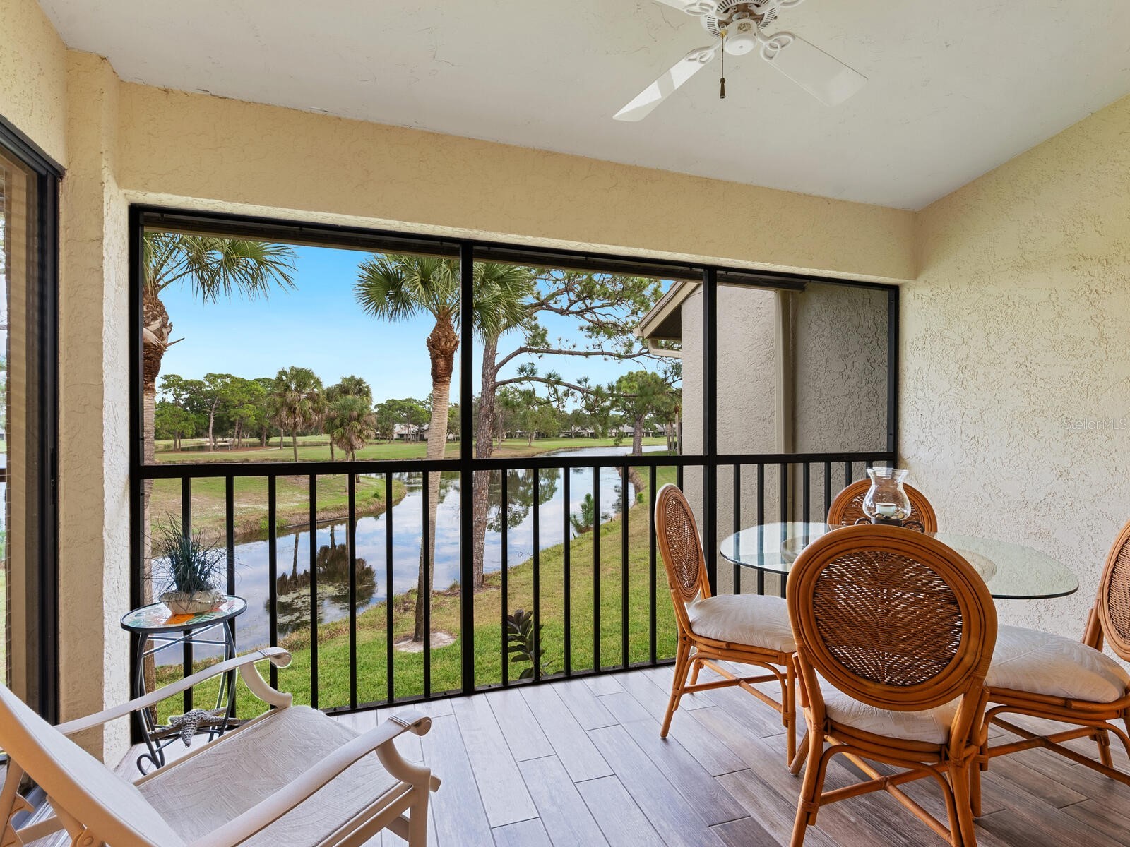 4610 Weybridge #24 Sarasota FL 34235 A4675023 image5