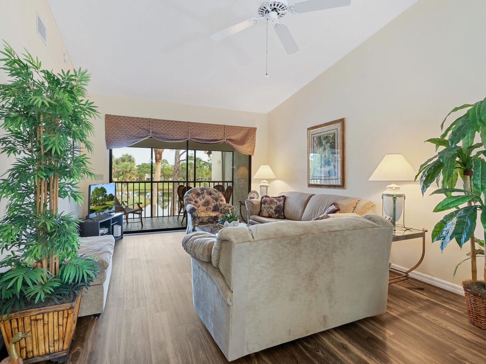 4610 Weybridge #24 Sarasota FL 34235 A4675023 image9