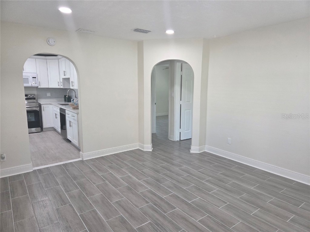 4611 17th Avenue N Saint Petersburg FL 33713 TB8388753 image19