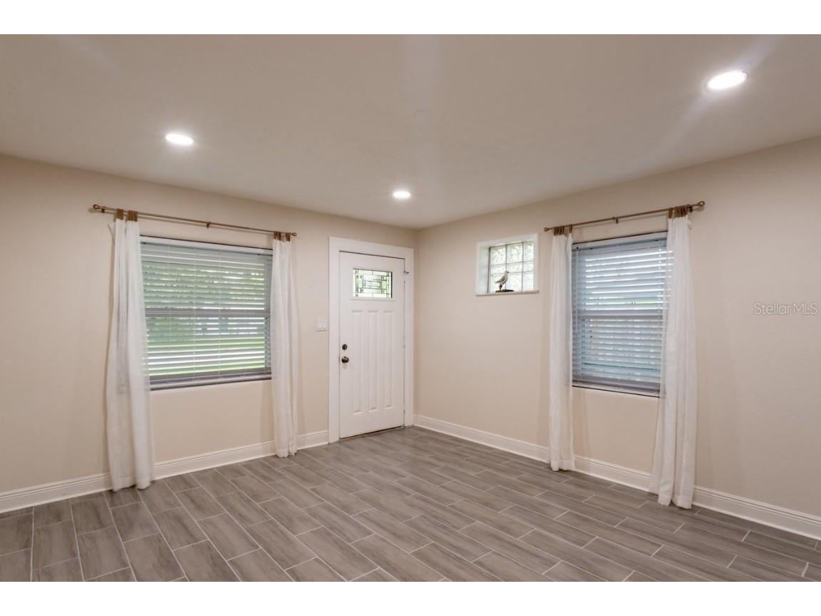 4611 17th Avenue N Saint Petersburg FL 33713 TB8388753 image20