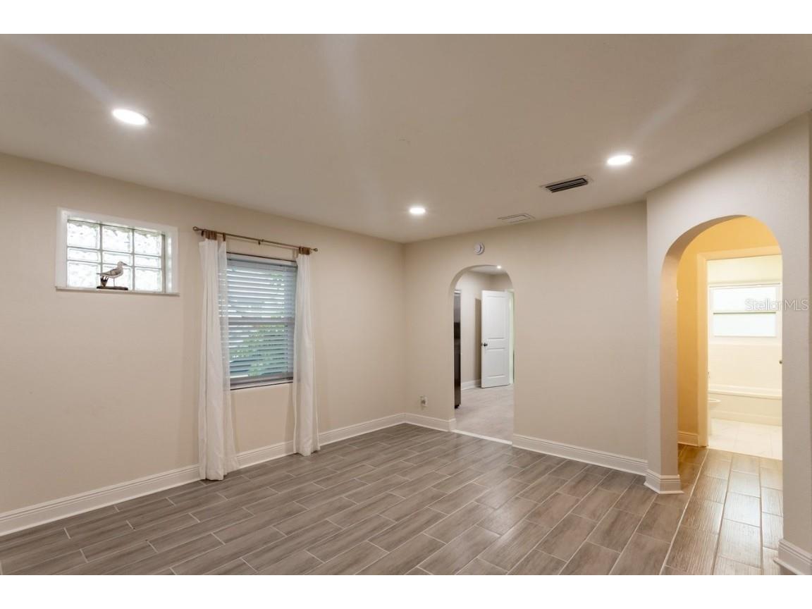 4611 17th Avenue N Saint Petersburg FL 33713 TB8388753 image21