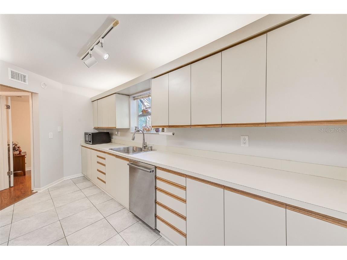 4611 Duhme Road #1A Saint Petersburg FL 33708 TB8368957 image14