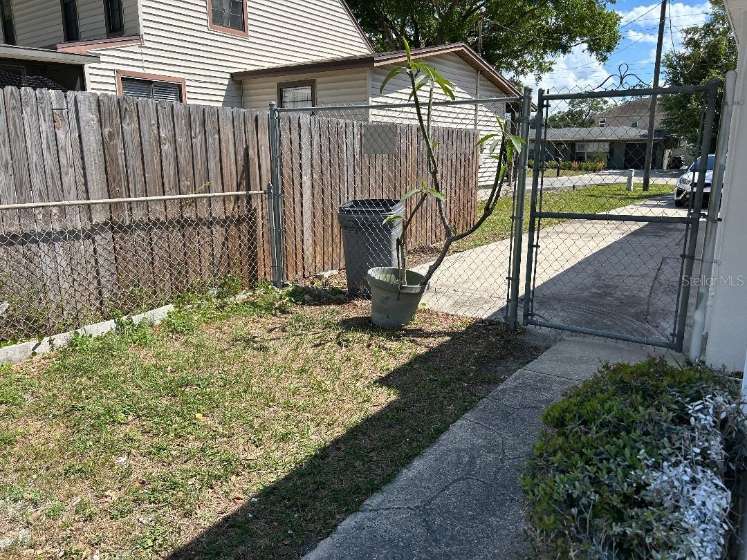 4611 W Mcelroy Avenue Tampa FL 33611 TB8494034 image23