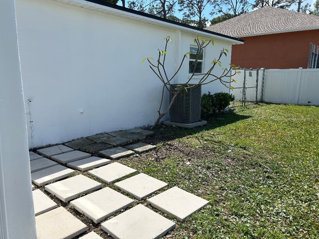 4611 W Mcelroy Avenue Tampa FL 33611 TB8494034 image32